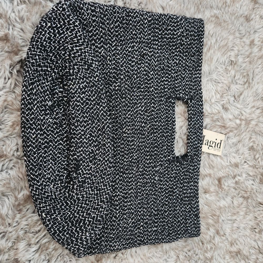 Magid Handbags Weaved Metallic Clutch Handbag Black‎ and Silver - Picture 5 of 10